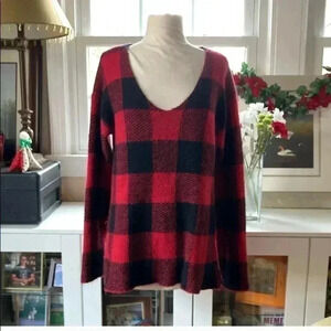 525 AMERICA EVEREVE sweater size medium